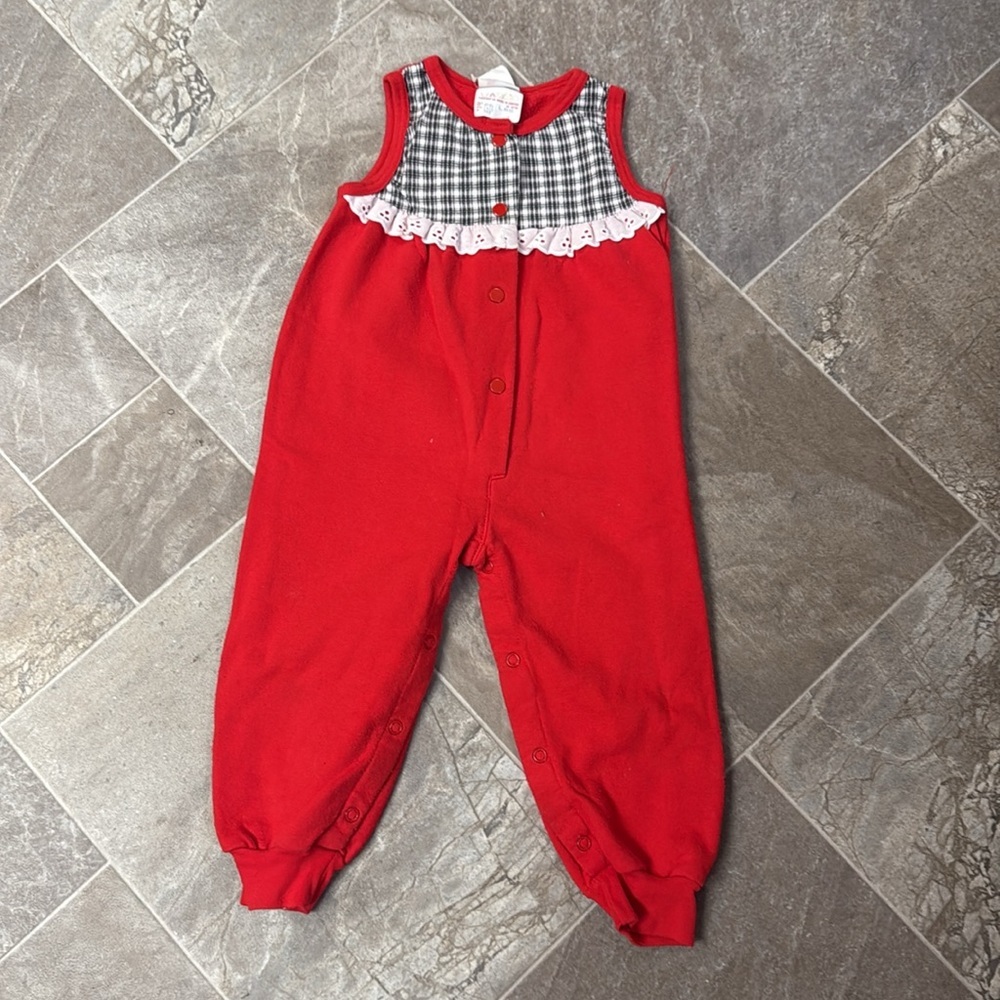 🍄2/3T 70s vintage Winnie the Pooh Walt Disney  26 lbs Red/black Plaid Romper